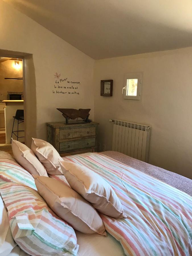 Aparthotel Les Gouts Et Les Couleurs Cucuron Zewnętrze zdjęcie