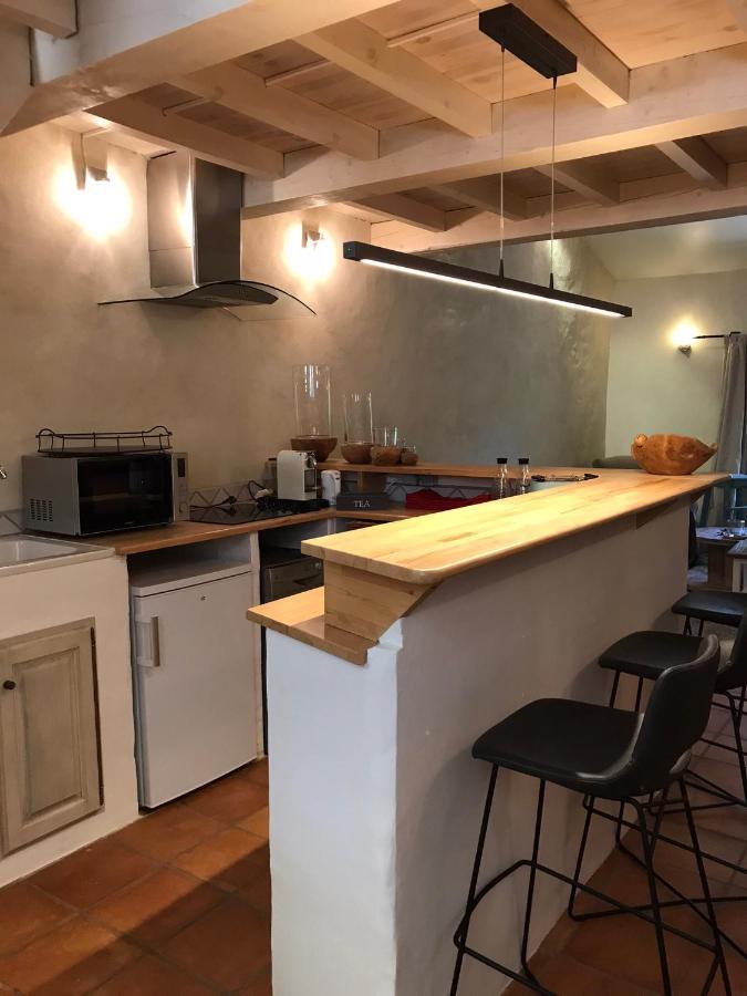 Aparthotel Les Gouts Et Les Couleurs Cucuron Zewnętrze zdjęcie